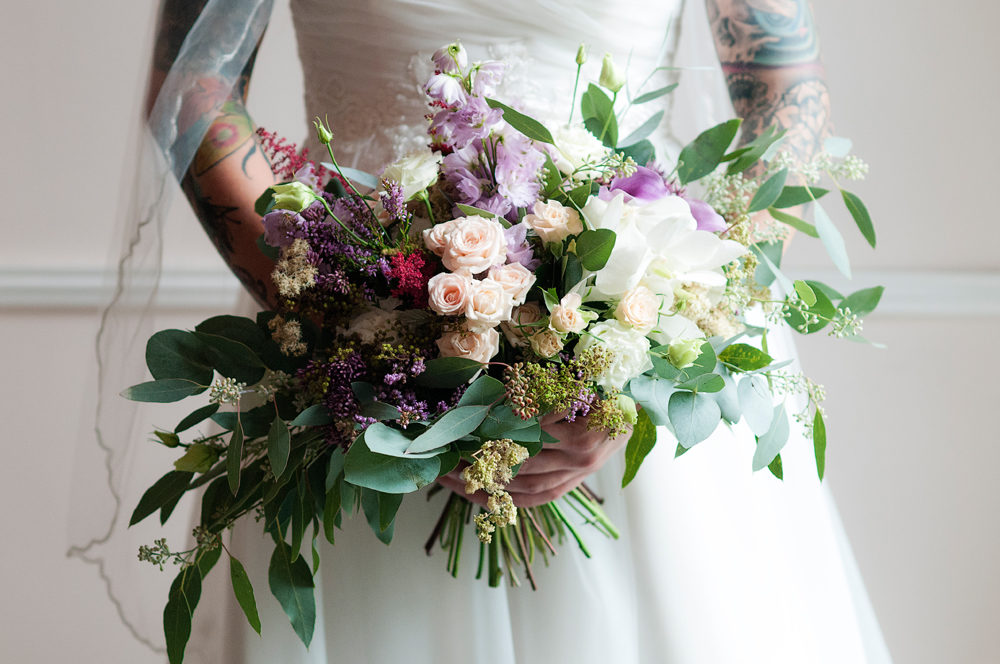 elopement brides bouquets delphi lodge